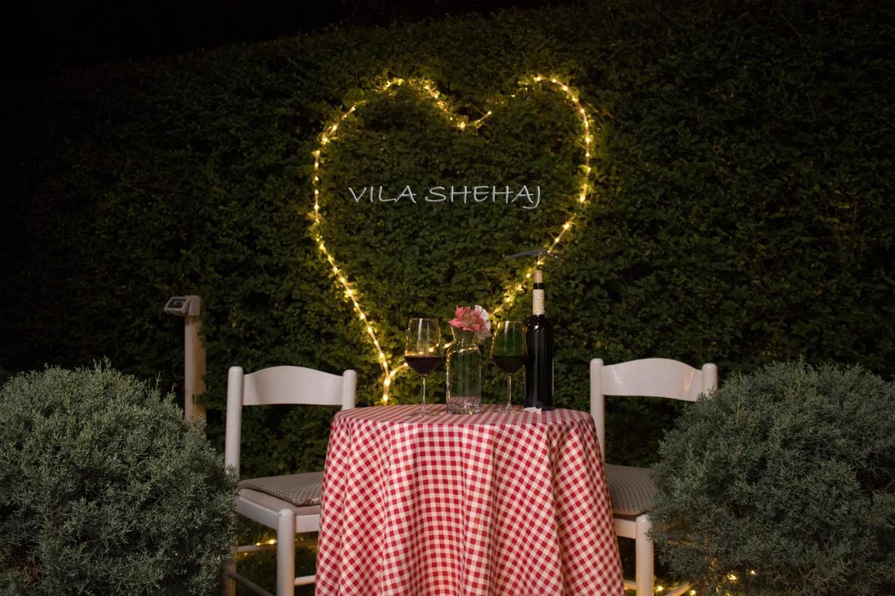 شقة Vila Shehaj Luxury فلورا المظهر الخارجي الصورة